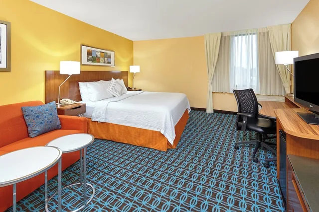 جناح بسرير كينج مع أريكة، Fairfield Inn Suites Chicago Lombard 1/2