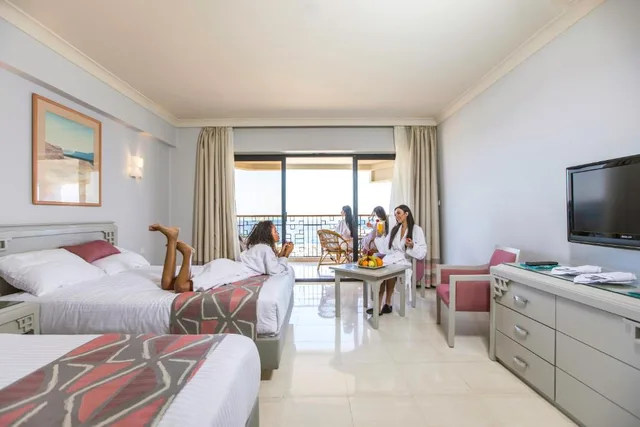 غرفة بريميوم بإطلالة على البحر، Sunrise Holidays Resort- Adults Only (Plus 16) 2/4