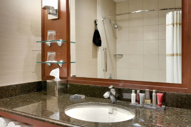 غرفة قياسية بسرير كينج، Marriott University Park 8/9