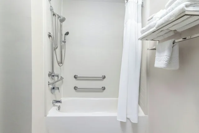 Studio, 2 Queen Beds, Accessible, Fairfield Inn Suites By Marriott Cincinnati Eastgate 3/3