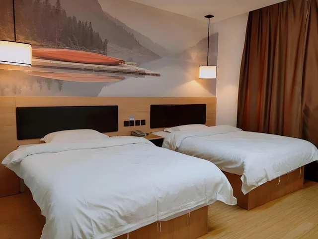 غرفة بسرير كوين، Thank Inn Plus Hotel Suzhou Kunshan Foxconn 2/2