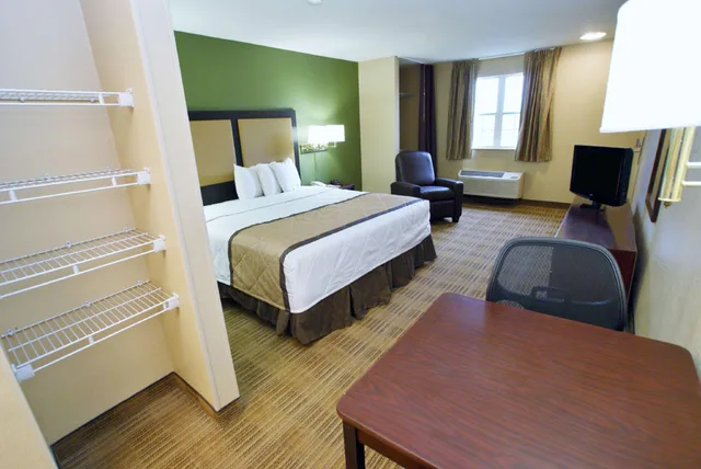 استوديو بسرير كينج لذوي الإعاقة، Studio 6 Suites Sacramento Northgate CA 1/1