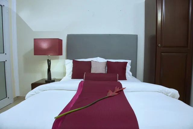 غرفة قياسية بسرير مزدوج بمطبخ صغير، The Ritzz Exclusive Guest House 8/10