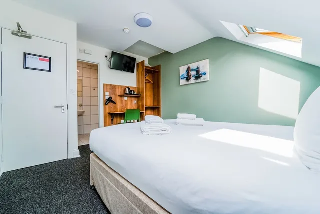 غرفة قياسية بسرير مزدوج، Chelsea Guest House 2/4