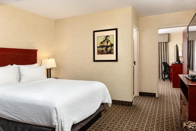جناح بسرير كينج وسريرين كوين، Holiday Inn Express And Suites Edmonton North 1/5