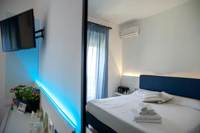 غرفة صغيرة مزدوجة، THE BARON HOTEL 1/4