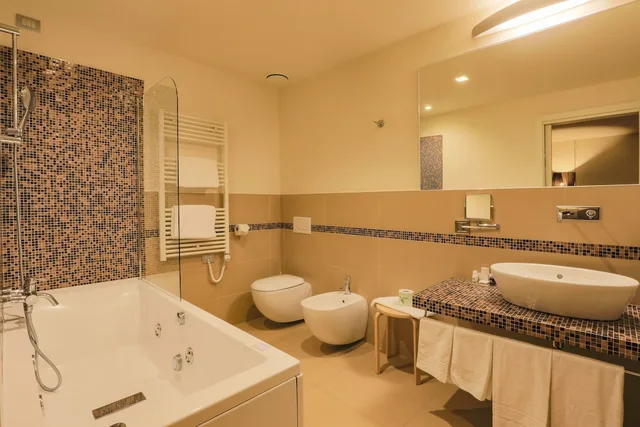 Junior Suite, King Bed, Sofa, Hotel Glamour 6/6