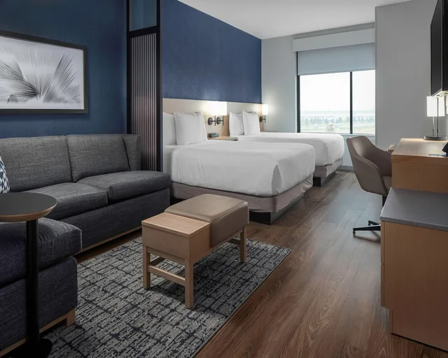 غرفة بسريرين كوين مع أريكة في طابق مرتفع، Hyatt Place Allentown / Lehigh Valley 1/2