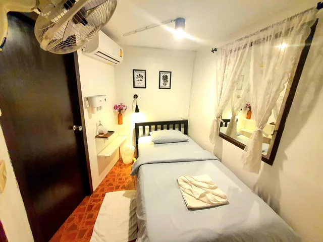 غرفة مفردة صغيرة، Hostel 16 1/2