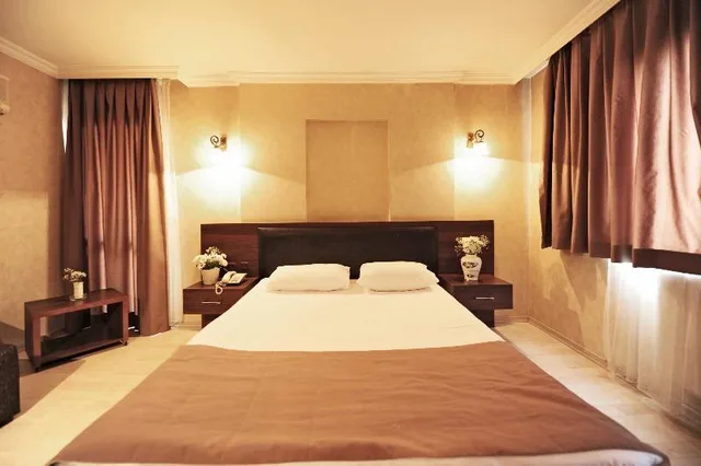 غرفة مفردة بسرير مزدوج، Üstün Otel Alsancak 2/2