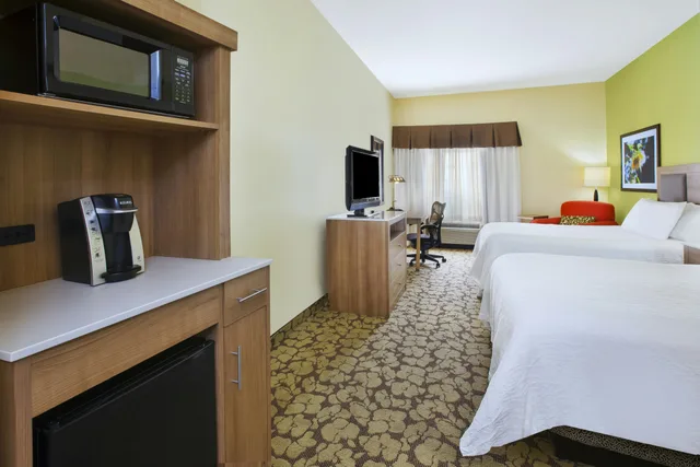 غرفة بسريرين كوين، Hilton Garden Inn Wichita Hotel 3/3