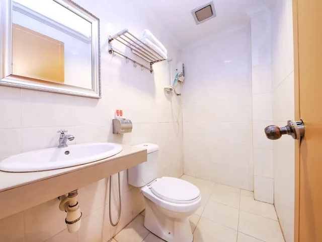 جناح سوبيريور بسرير مزدوج وسرير فردي، OYO 761 City Hotel 3/3