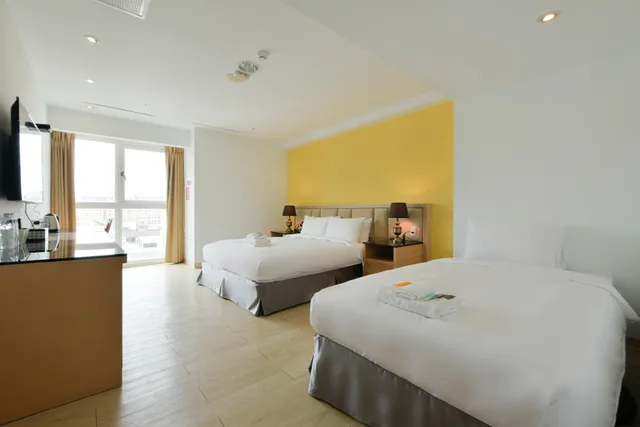 غرفة ديلوكس ثلاثية، Champs Elysees Hotel 1/2