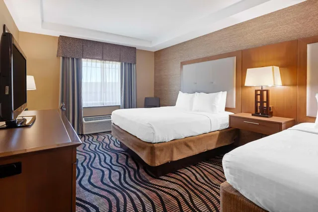 جناح بسرير كينج، Best Western Summit Inn 7/9