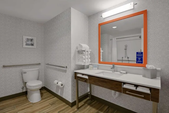 غرفة بسرير مزدوج لذوي الإعاقة، Hampton Inn Salem Ma 3/4