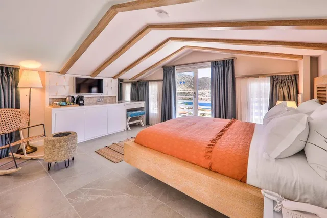 بنتهاوس بجاكوزي، Kalkan Saray Suites Hotel 4/8