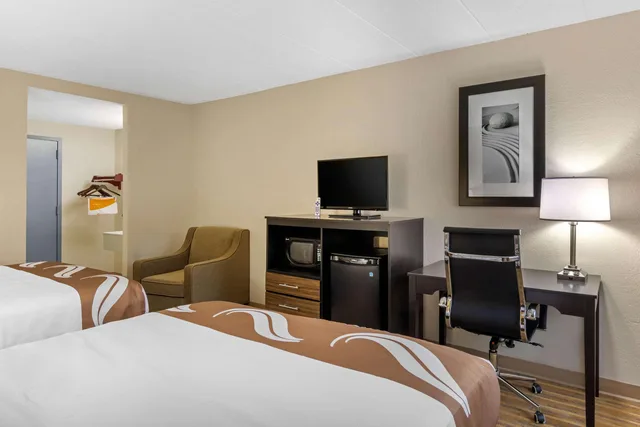 غرفة بسريرين كوين، Quality Inn & Suites Ruther Glen 2/3