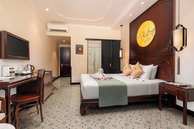 غرفة ديلوكس بسرير كينج، Laluna Hoi An Riverside Hotel & Spa 4/10