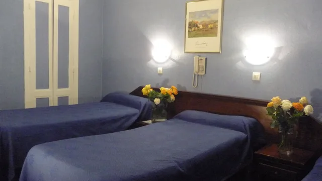 غرفة سوبيريور ثلاثية بسرير مزدوج وسرير فردي، Hotel Ambassadeur Paris 3/9
