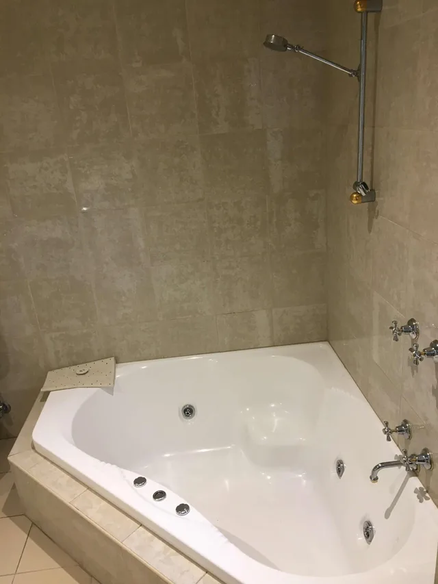 2 Bedrooms, Apartment, Queen and Twin Beds, 2 Bathrooms, Laundry, Kitchen, Annex، Best Western the Tudor Box Hill 2/3