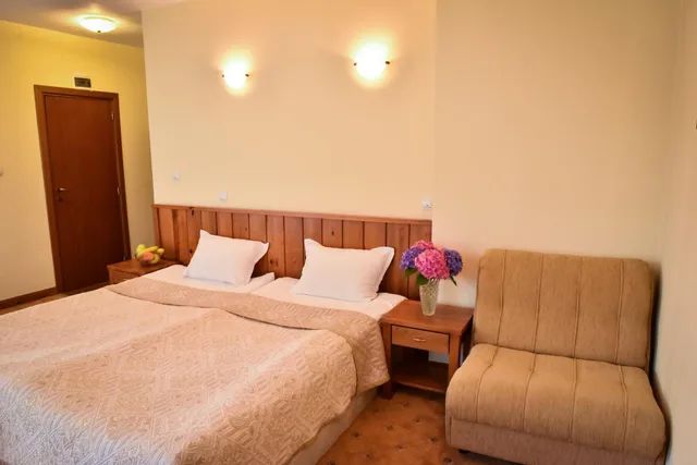 غرفة بسرير مزدوج مع سرير إضافي، LINA GUEST HOUSE BANSKO 3/4