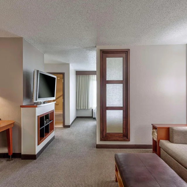 Room, King Bed, Sofa, High Floor, Hyatt Place Kansas City/Overland Park/Convention Center 4/7