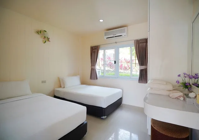 Long Life, Home, Futon Bed, Queen Bed، Phukaew Resort & Adventure Park 2/3