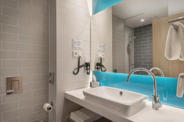 غرفة قياسية بسرير كوين، Holiday Inn Express Munich Olching 3/3