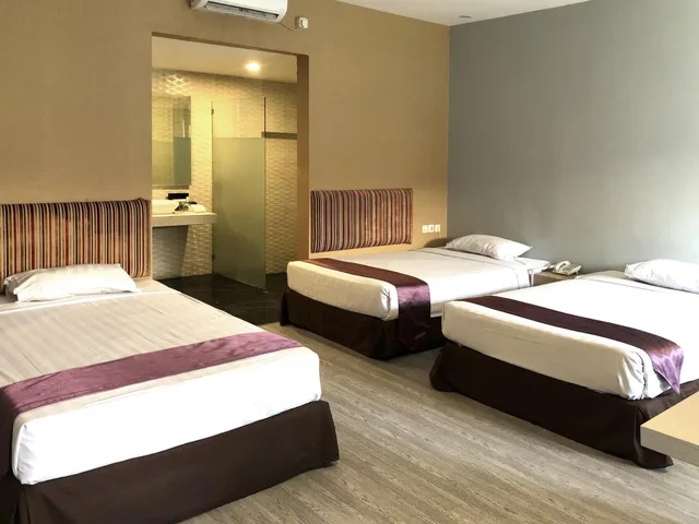 غرفة ثلاثية بثلاثة أسرّة، Hotel Sinar 1 2/4