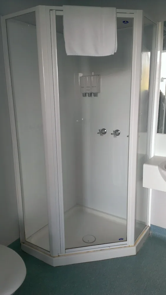 Compact, Comfort, Double Bed, Small، Waterfront Lodge Motel 2/2