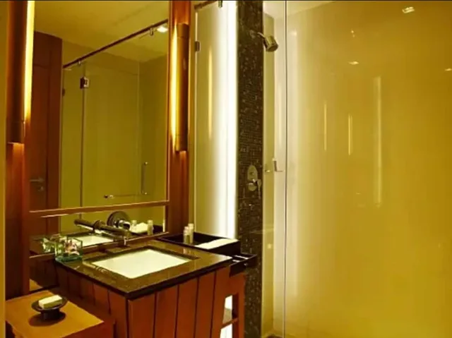Deluxe, Suite, King Bed, Pool View, Sofa, Centara Nova Hotel Pattaya 7/10