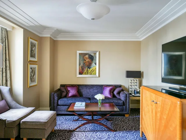 1 Bedroom, Suite, Partial River View, The Savoy Hotel 4/9