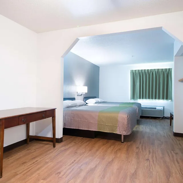 غرفة بسرير كينج لذوي الإعاقة، Motel6 New Iberia, LA 1/10