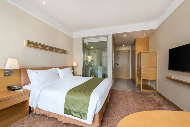 Premium, 1 Double and 1 Single Bed, Club Lounge Access, Lounge Access, Holiday Inn Xian Big Goose Pagoda 1/8