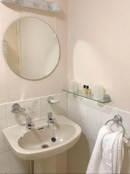 غرفة سوبيريور بسرير كوين بإطلالة على البحر بحمام خاص، White Court Llandudno 1/1