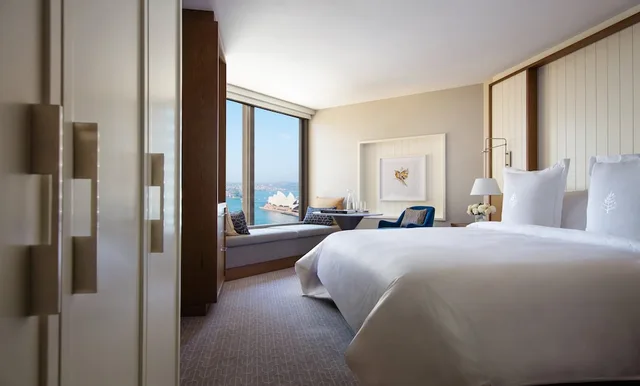 Deluxe, King Bed, Partial Harbour View، Four Seasons Hotel Sydney 5/7