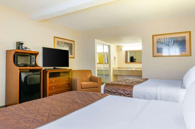 غرفة رباعية بسريرين كوين، Quality Inn Idaho Falls 6/10