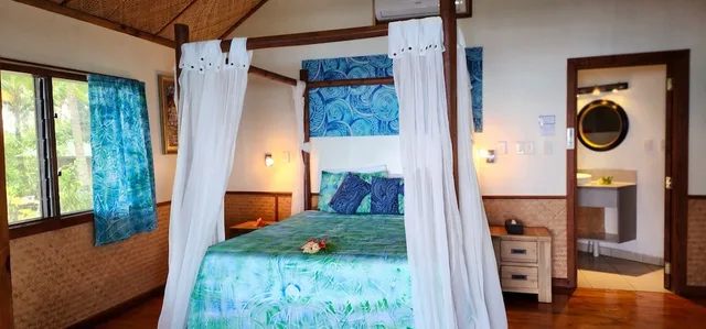 1 Bedroom, Superior, Family, Bungalow, 1 Queen and 1 Single Bed, Ocean Front، Le Vasa Resort 2/10