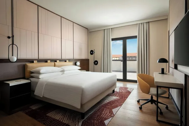 جناح رئاسي بسرير مزدوج بإطلالة على المدينة بغرفة نوم واحدة، Milan Marriott Hotel 1/4