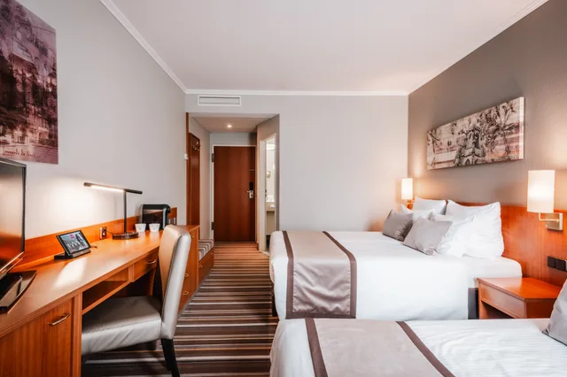 غرفة عائلية، Leonardo Hotel Aachen 3/5