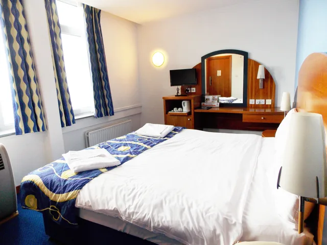جناح، London Wembley International Hotel 1/3
