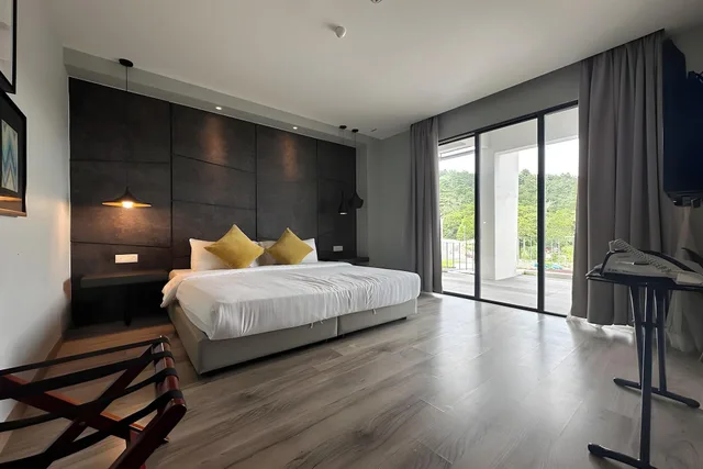 غرفة ديلوكس بشرفة، OYO Townhouse, Selayang formerly RHR Hotel 1/1