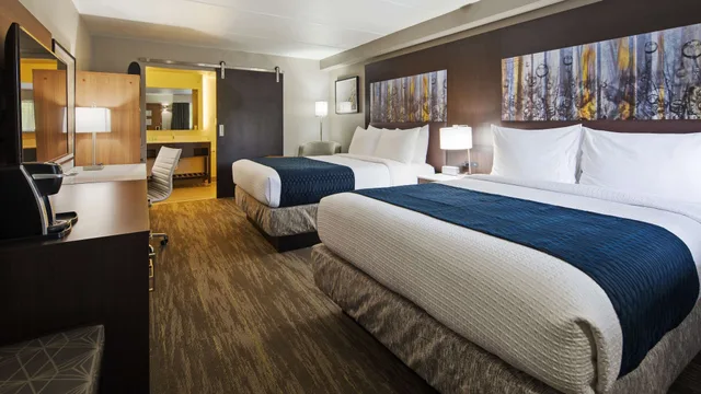 Standard, 2 Queen Beds, Best Western Atlanta-Marietta Ballpark Hotel 1/6