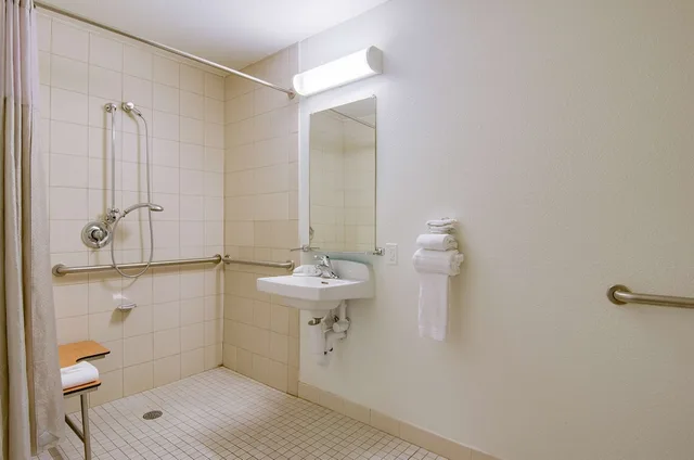 غرفة ديلوكس بسرير مزدوج لذوي الإعاقة، Motel6 Tacoma, WA - Fife 6/6