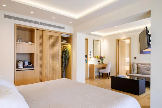 غرفة ديلوكس بسرير مزدوج بإطلالة، Somewhere Boutique Hotel Vouliagmeni 2/3