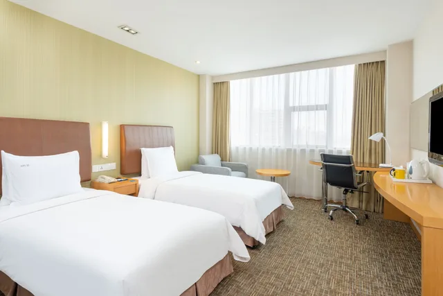 غرفة قياسية بسريرين منفصلين، HOLIDAY INN EXPRESS SHANGHAI JINQIAO CENTRAL 2/9