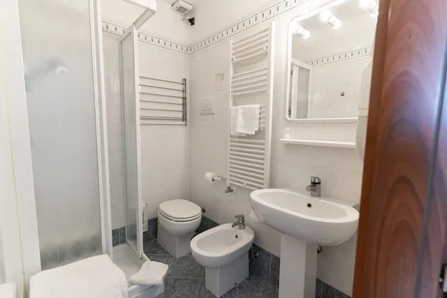 غرفة مزدوجة، Tivoli 6/7