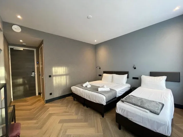 غرفة ثلاثية، H3 Hotel Rotterdam City Center 1/4