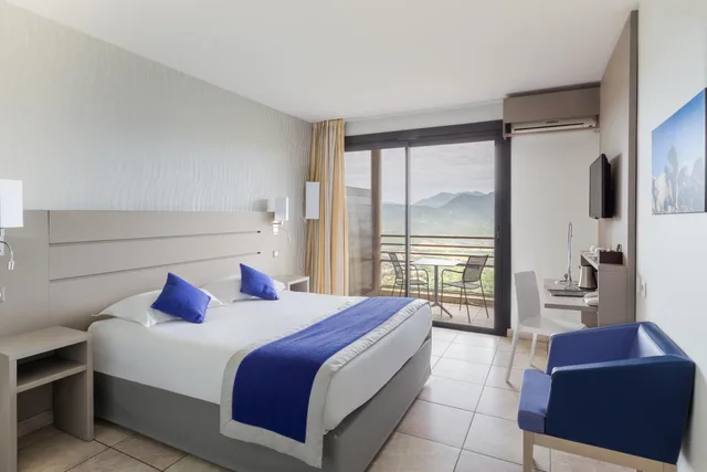 غرفة كومفورت بسرير كوين، Best Western Plus Hotel San Damianu 2/5