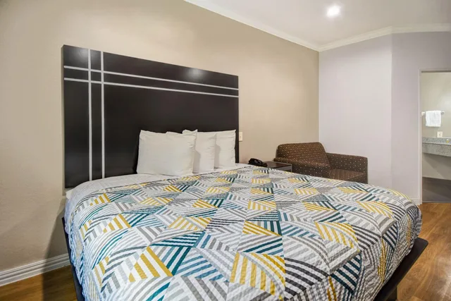 غرفة بسرير كينج، Motel6 Humble, TX - Houston International Airport 5/10